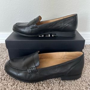 Naturalizer Milo Women’s Black Leather Loafers